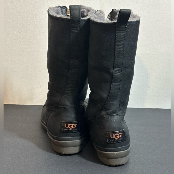 UGG Waterproof Leather Winter Boots (Size 8 US) - Picture 3 of 9